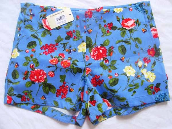 Short florido