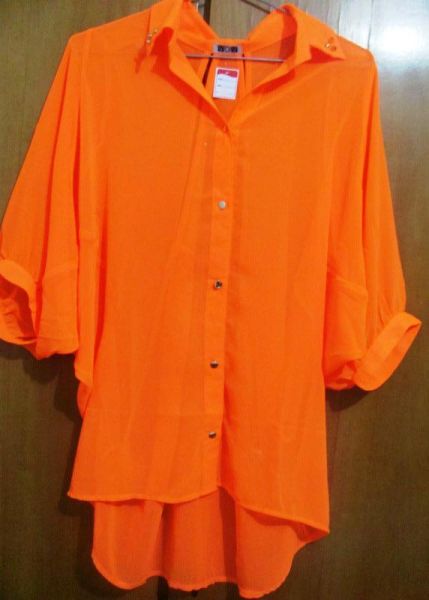 Blusa Neon com Spikes